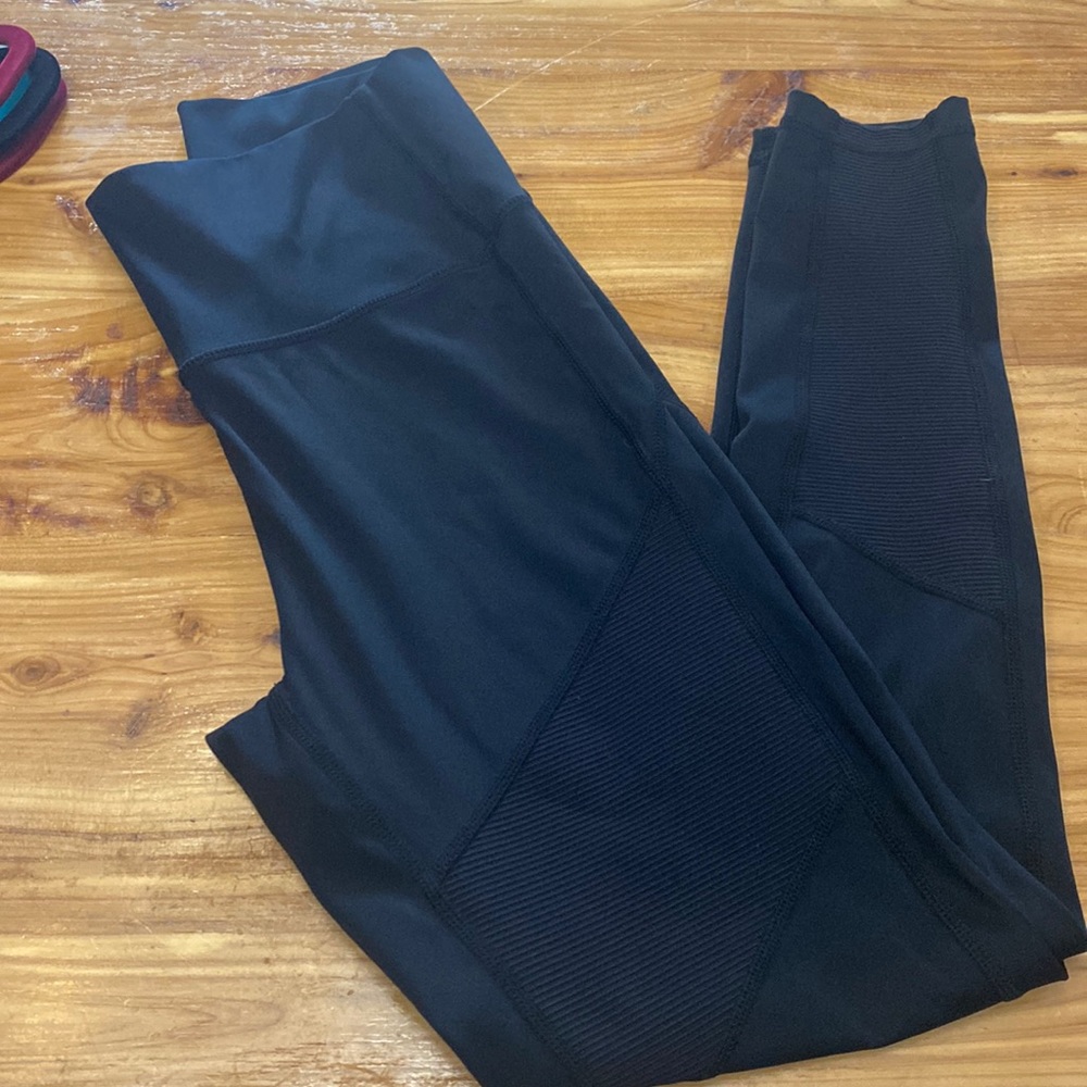 Black zyia leggings size 4